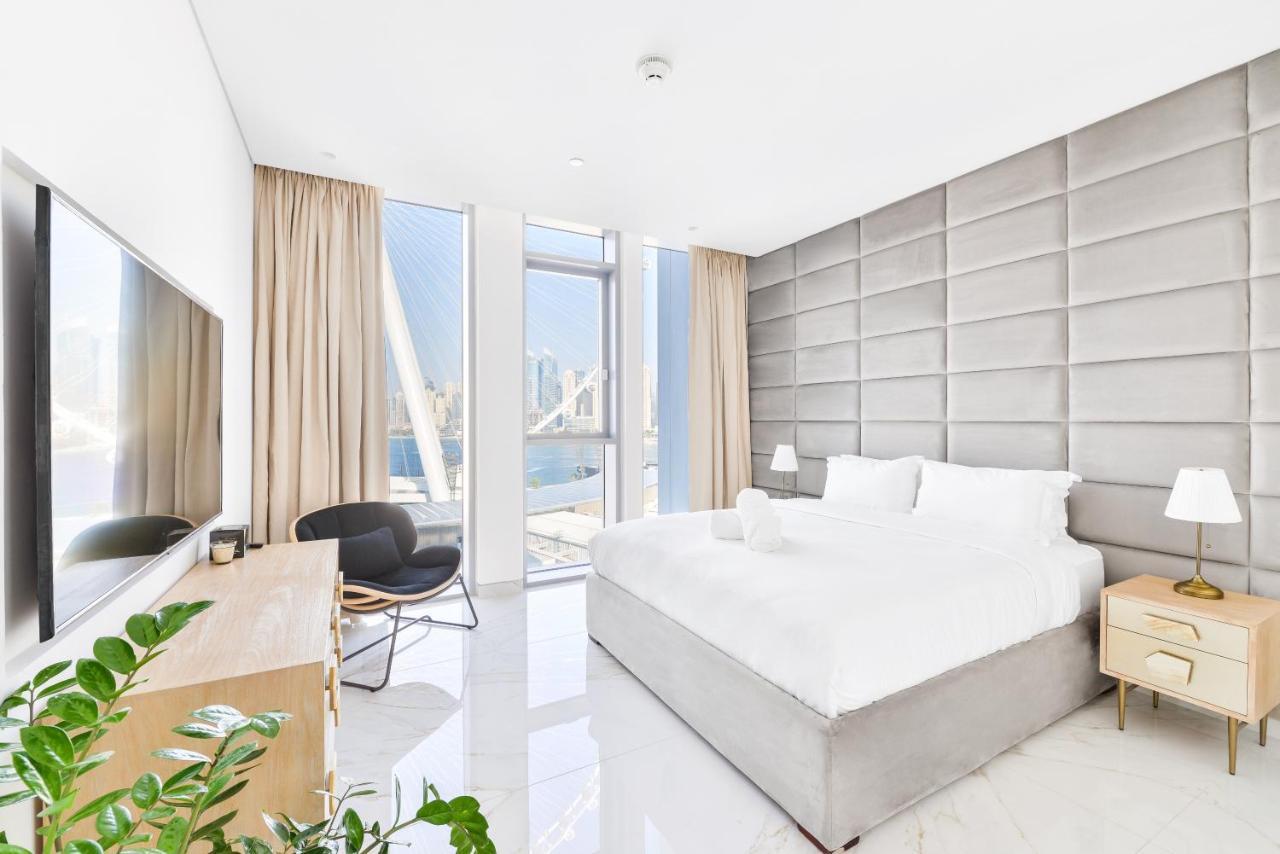 Luxury 2 Bedroom Beachfront Apt W Stunning Sea View Дубай Экстерьер фото